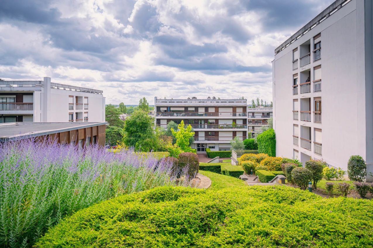 Entretien des jardins d’une grande copropriété à Athis-Mons (91) (5)