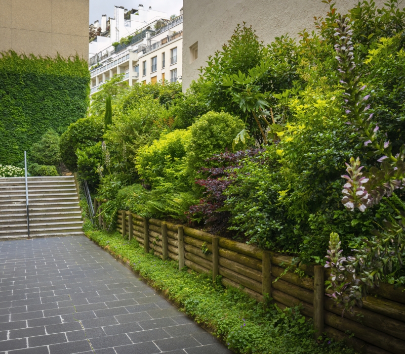Entretien des jardins d’une résidence de standing à Paris (75016)