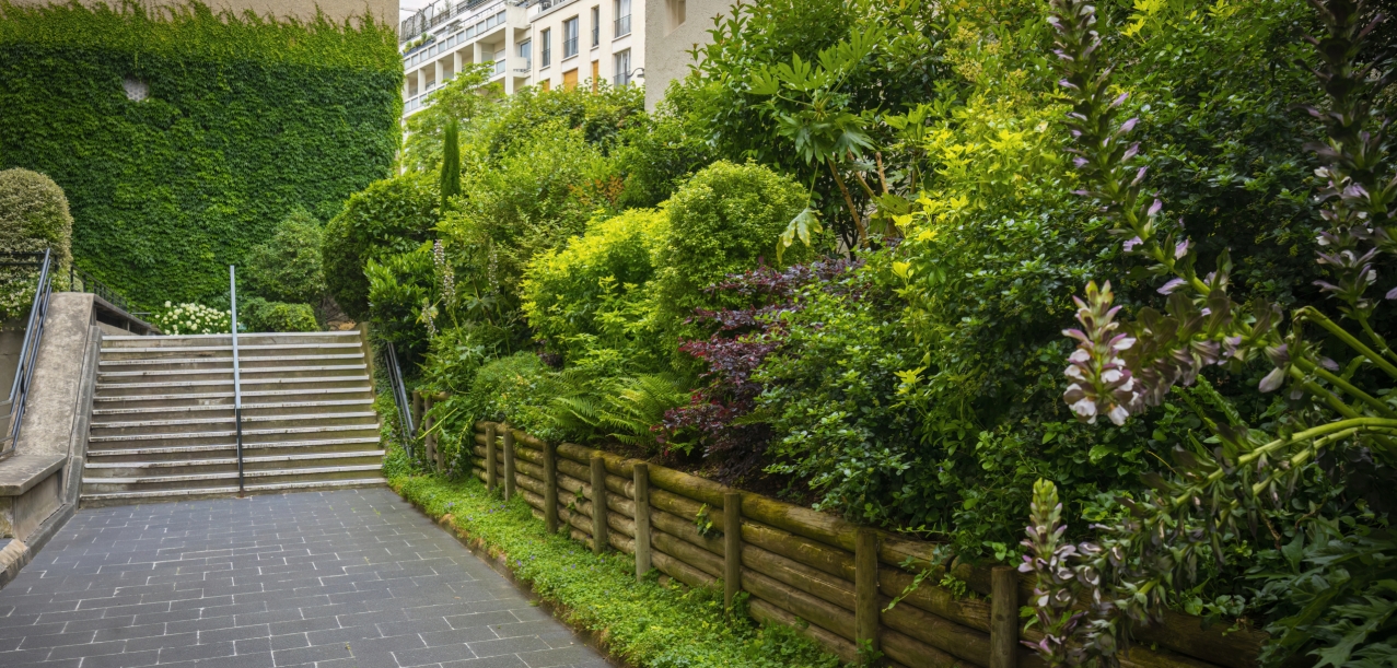 Entretien des jardins d’une résidence de standing à Paris (75016)
