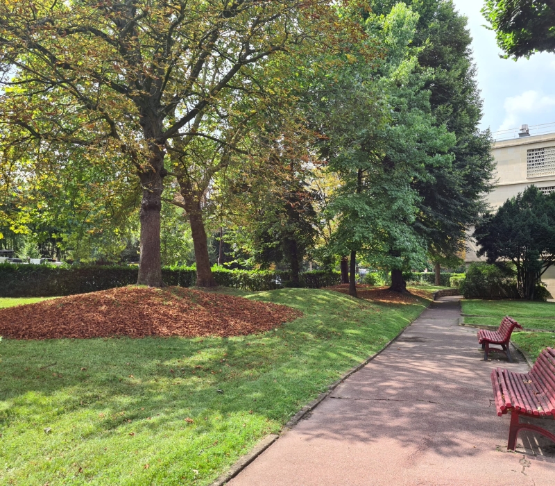 Entretien et aménagement du parc d’un ensemble immobilier de standing à Neuilly (92) (2)