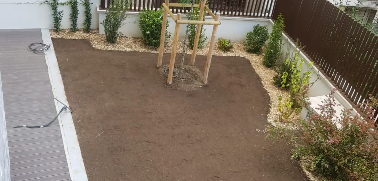 Aménagement d’un jardin difficile d’accès en arrière-cour, pour un programme immobilier neuf (75) (1)